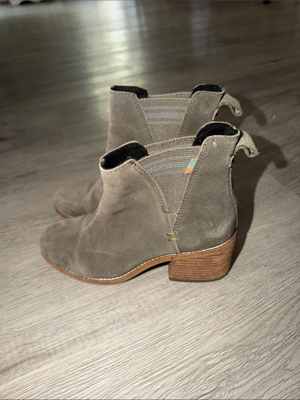 Toms Brown Suede Ankle Booties with Stacked Heel Sz 5 EUC
